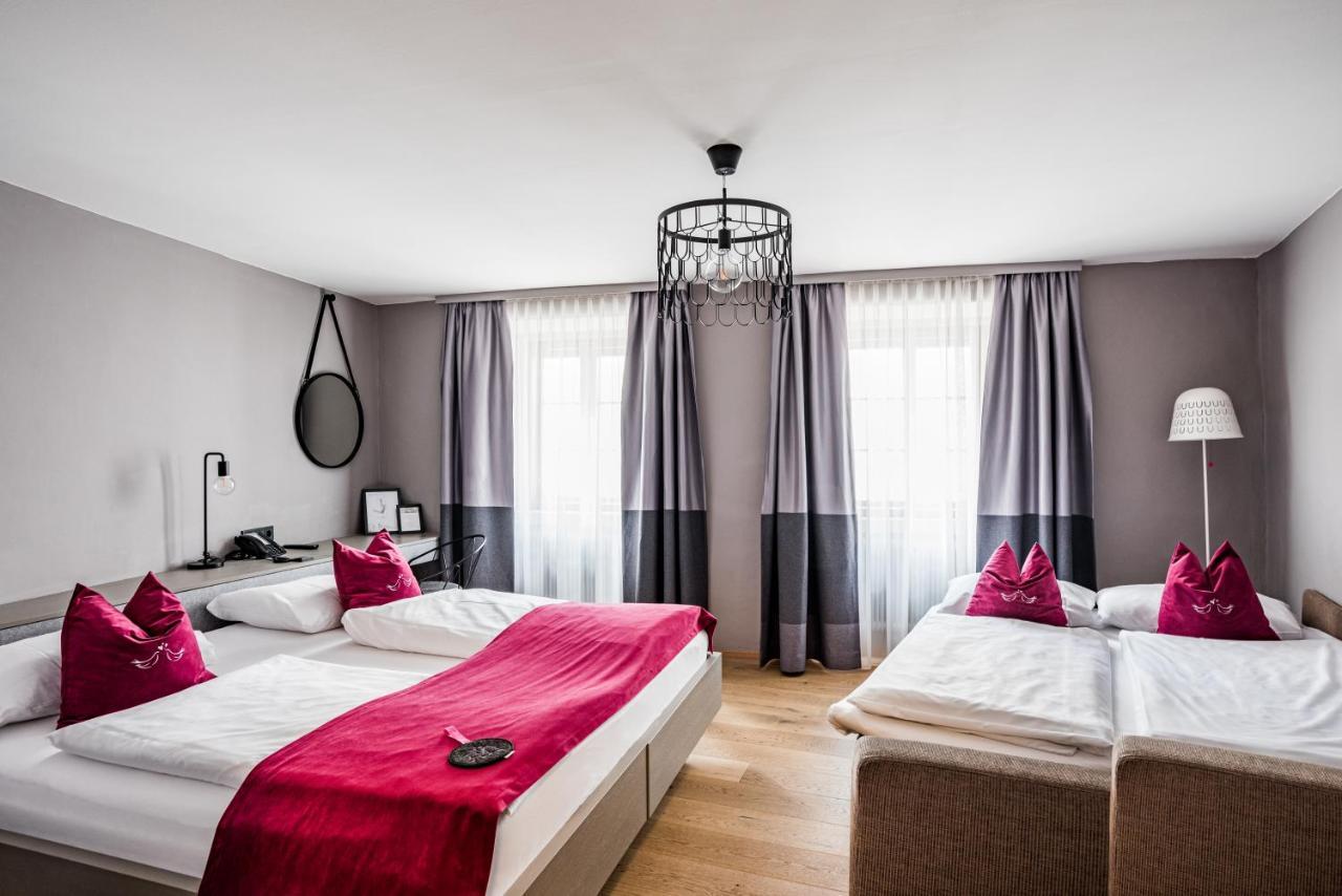 Altstadthotel Weisse Taube Salzburgo Exterior foto