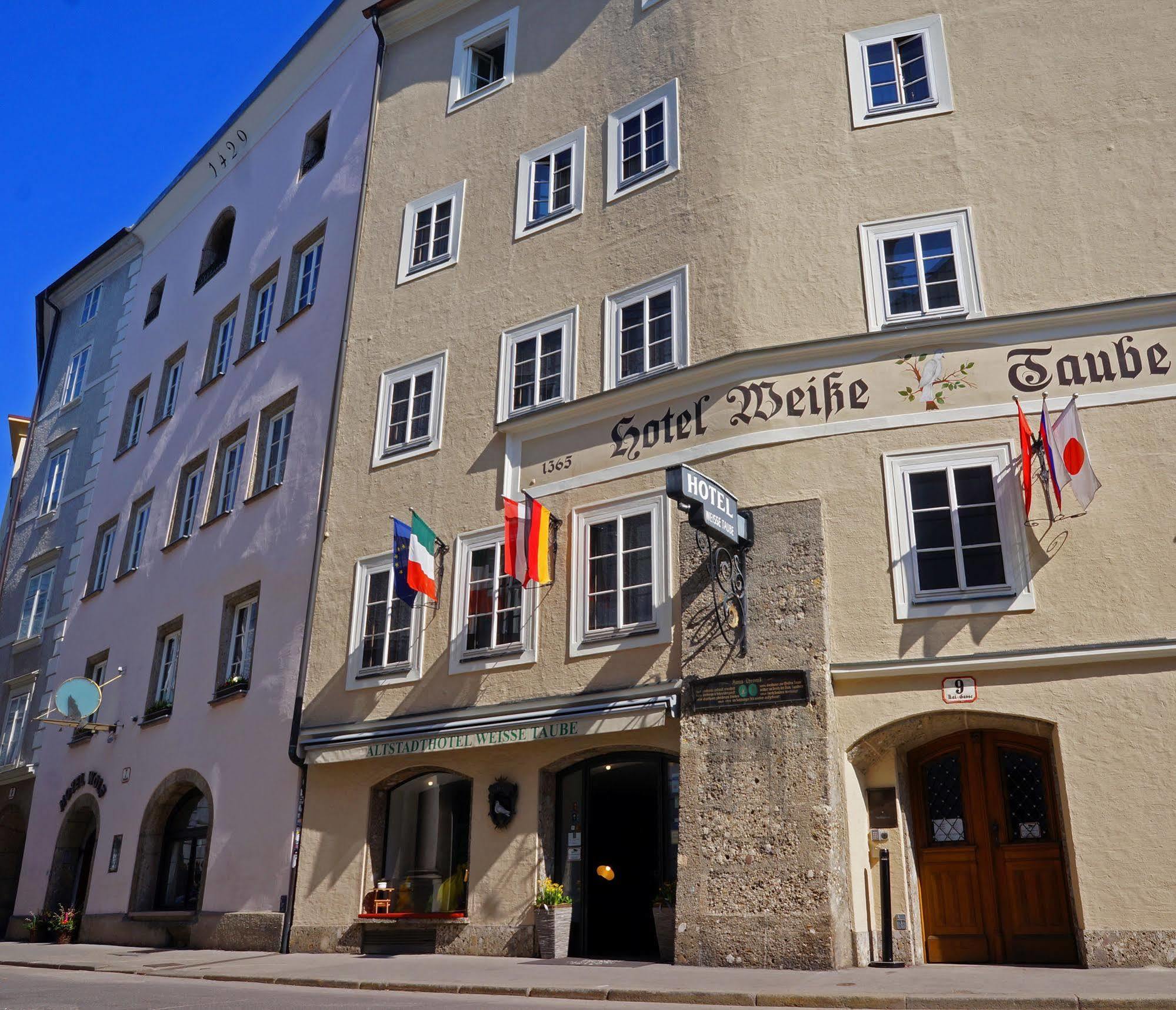 Altstadthotel Weisse Taube Salzburgo Exterior foto